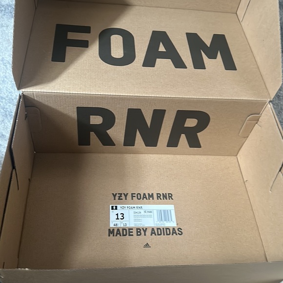 !SOLD!Yeezy foamrunner mx cinder size 13 brand new - Picture 2 of 6